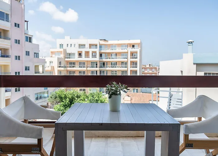 Magia * Hriszí Aktí Haniá